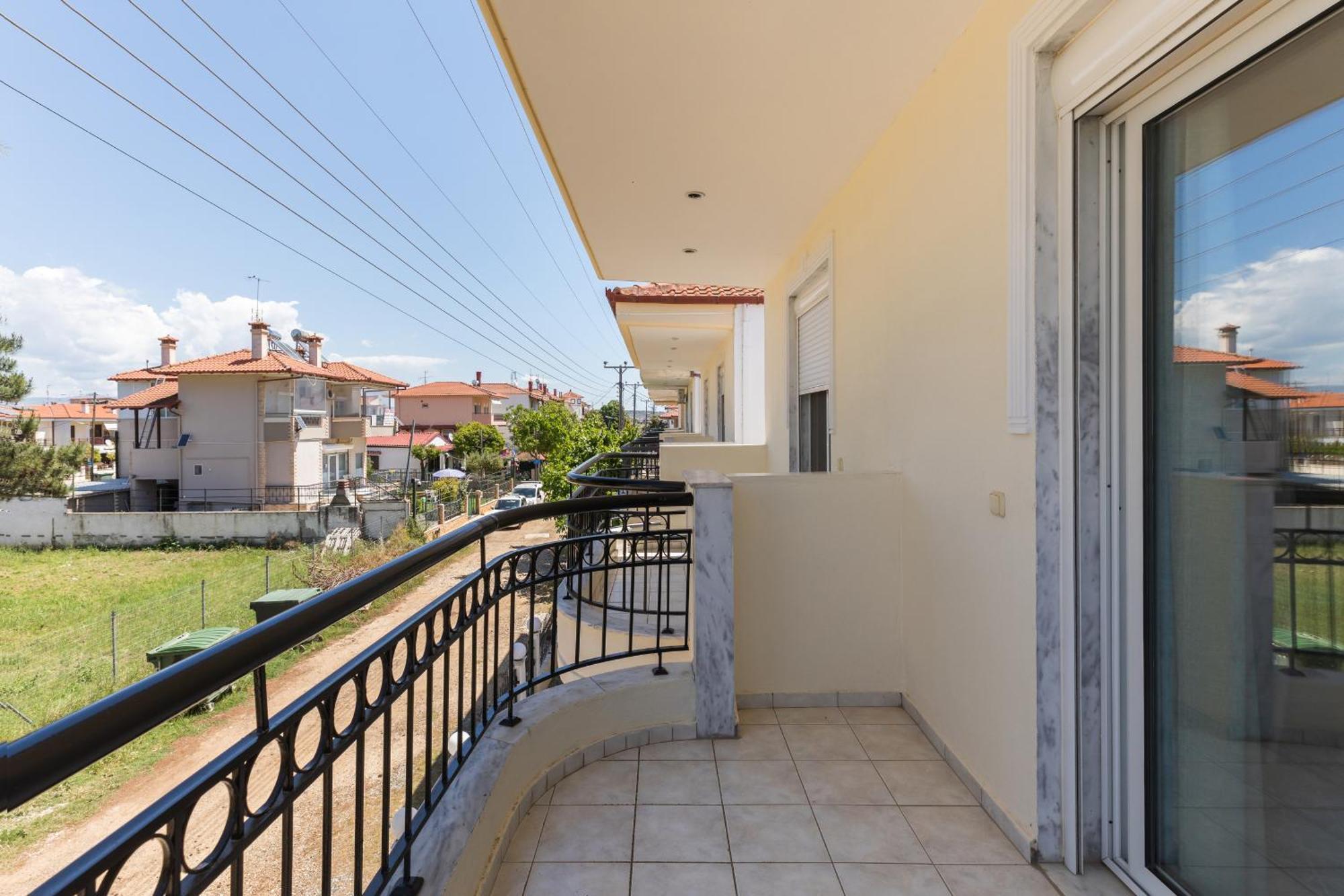 Alexandra'S Maisonette. Paralia Dionisiou Eksteriør billede