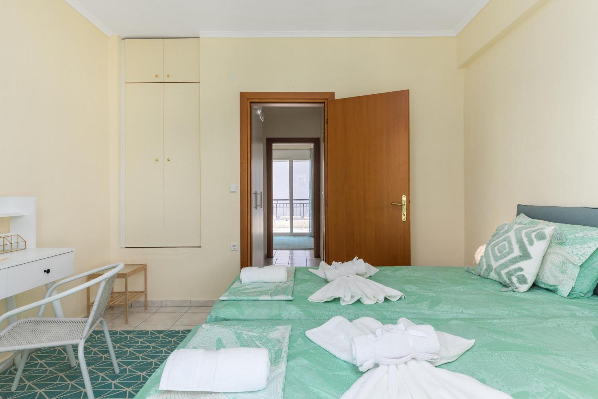 Alexandra'S Maisonette. Paralia Dionisiou Eksteriør billede
